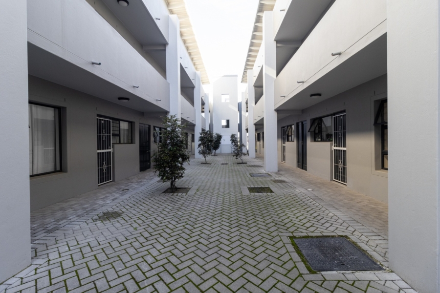 2 Bedroom Property for Sale in Parklands Western Cape